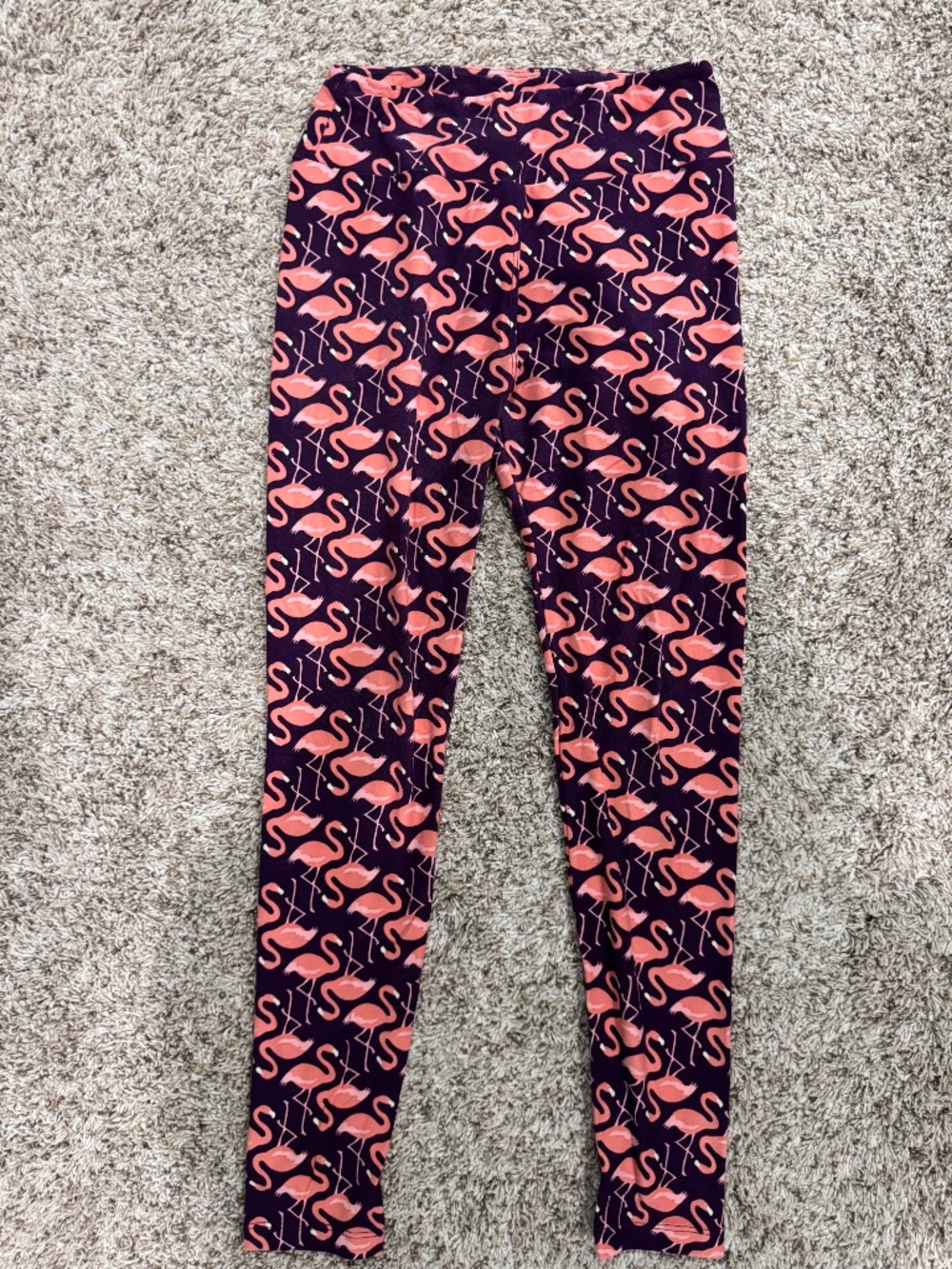 LuLaRoe pink flamingo leggings on purple background OS fits 2-10